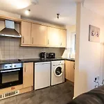 Appartement October Disc - Long - Contractors - Frances Mews *