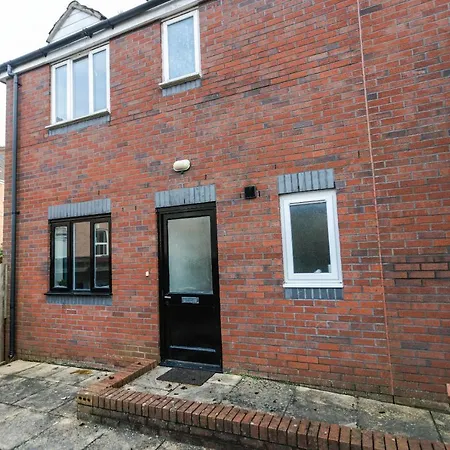 October Disc - Long - Contractors - Frances Mews Apartamento Bristol