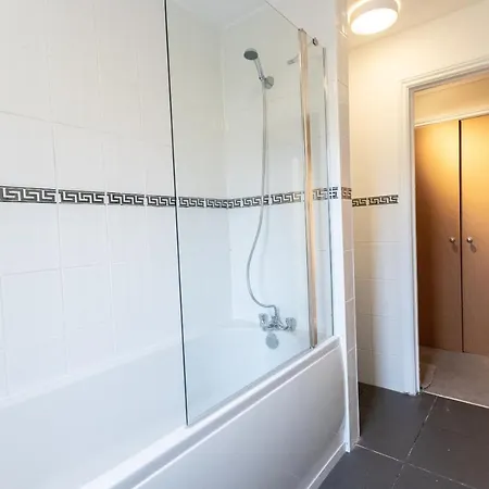 October Disc - Long - Contractors - Frances Mews Bristol