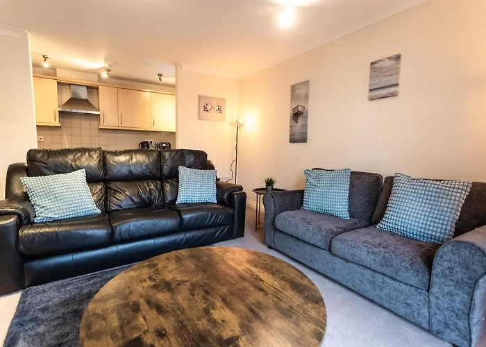 October Disc - Long - Contractors - Frances Mews *