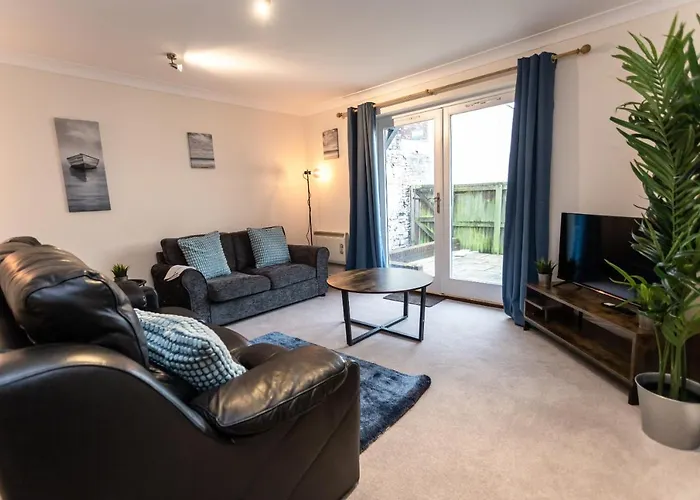 October Disc - Long - Contractors - Frances Mews * Bristol