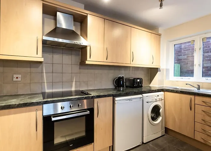 October Disc - Long - Contractors - Frances Mews Apartment Bristol