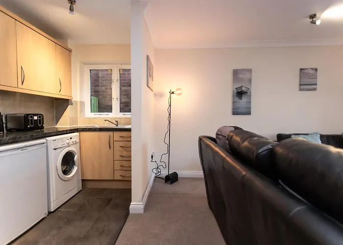 October Disc - Long - Contractors - Frances Mews Apartment