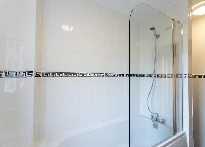 October Disc - Long - Contractors - Frances Mews * Bristol