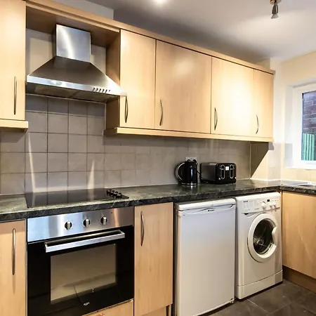 October Disc - Long - Contractors - Frances Mews Apartment Bristol