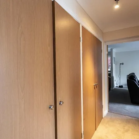 Apartment October Disc - Long - Contractors - Frances Mews Bristol